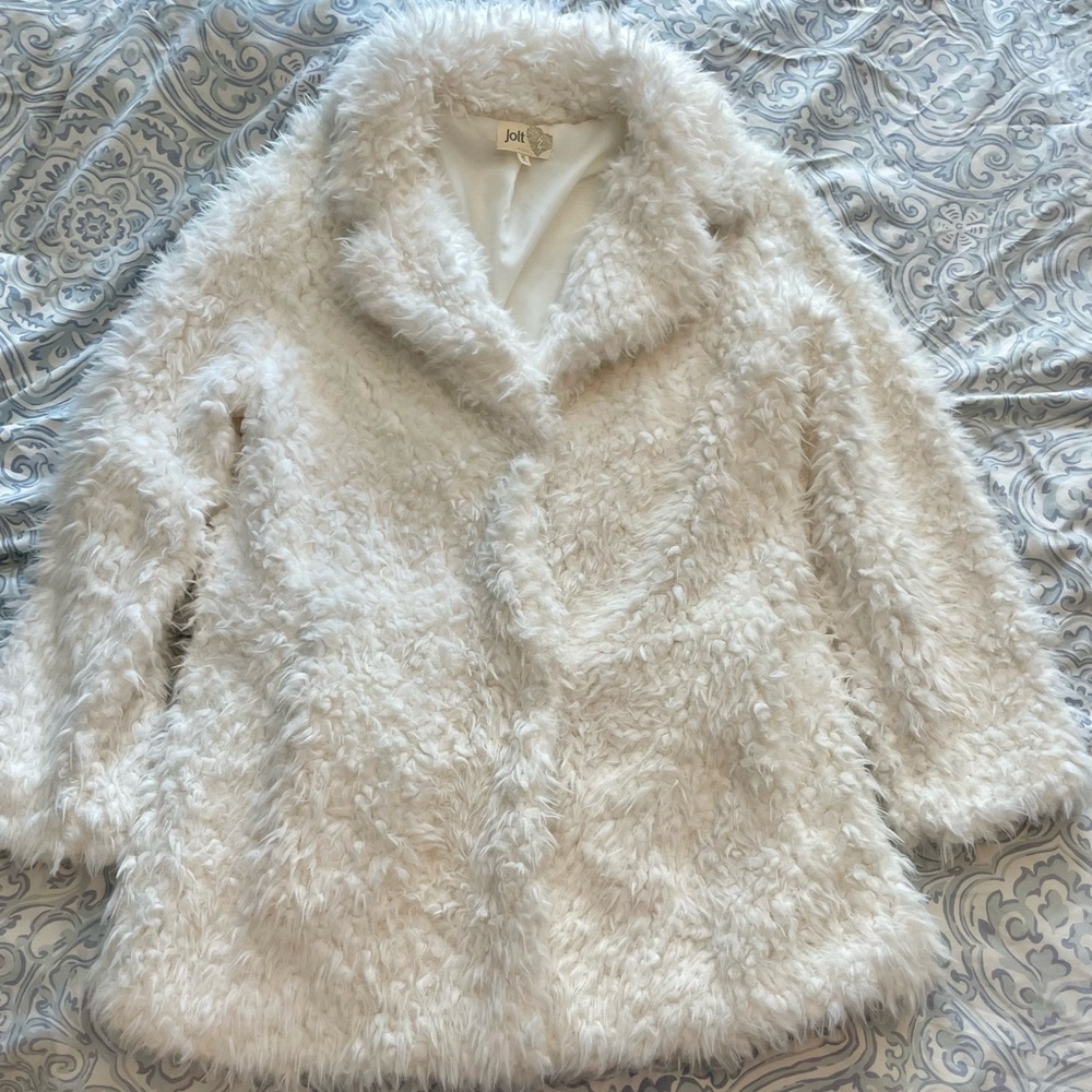 Jolt Women's White Faux Fur Coat